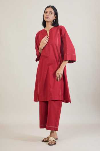 Tuli Red Cotton Split V-neck Udaan Thread Work Kurta And Pant Set Online at Aza Fashions Tuli_Red Cotton Split V-neck Udaan Thread Work Kurta And Pant Set _Online_at_Aza_Fashions