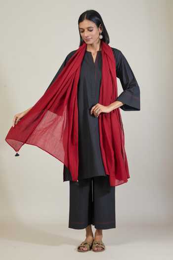Tuli Daur Kurta Set With Contrast Dupatta 