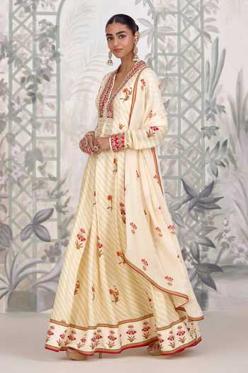 Shyam Narayan Prasad Ivory Silk, Georgette V-neck Zardozi Print Anarkali Set Online at Aza Fashions Shyam Narayan Prasad_Ivory Silk, Georgette V-neck Zardozi Print Anarkali Set _Online_at_Aza_Fashions