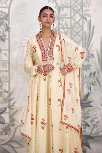 Shop Shyam Narayan Prasad Ivory Silk, Georgette V-neck Zardozi Print Anarkali Set Online at Aza Fashions Shop_Shyam Narayan Prasad_Ivory Silk, Georgette V-neck Zardozi Print Anarkali Set _Online_at_Aza_Fashions