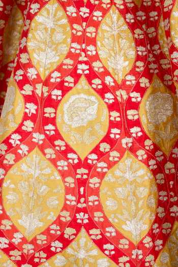 Shyam Narayan Prasad_Red Silk Sweetheart Neck Gold Applique Thread Embroidered Raw Lehenga Set _Online_at_Aza_Fashions