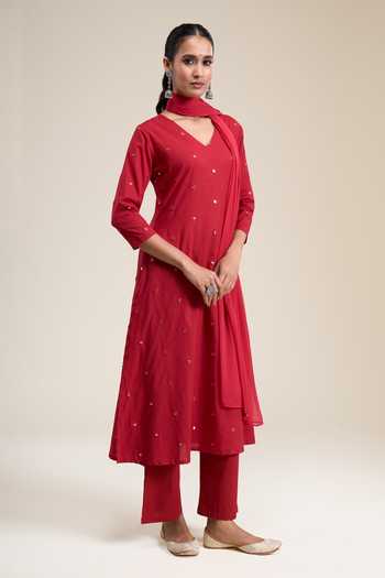 Buy_Khwaab By Sanjana Lakhani_Red Cotton V-neck, Yes Embellished Straight Kurta Set _Online_at_Aza_Fashions