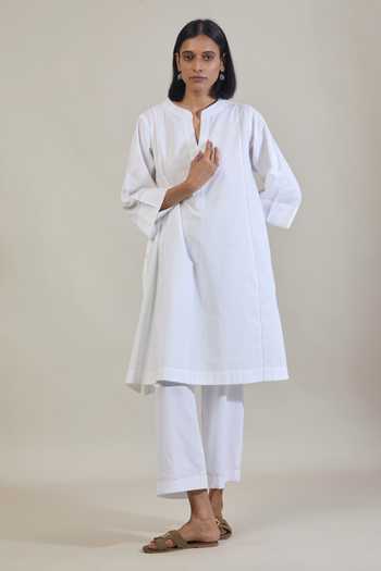 Tuli Yug Thread Work Cotton Kurta & Pant Set 