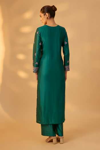 The Aarya Embroidered Handwoven Chanderi Kurta Set 