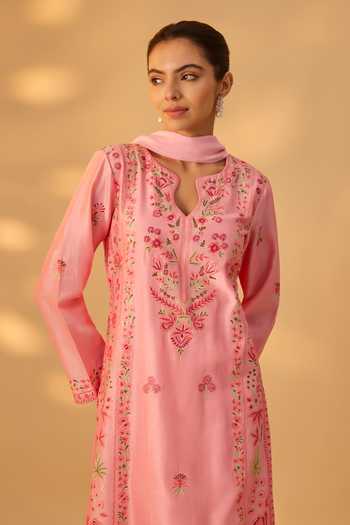 Buy_The Aarya_Pink Silk, Chanderi Keyhole Neck Embroidered Handwoven Kurta Set _Online_at_Aza_Fashions