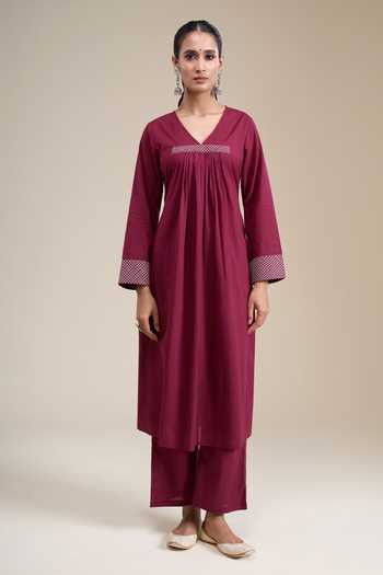 Buy Khwaab By Sanjana Lakhani Wine Cotton V-neck Pleated Front Kurta Set Online at Aza Fashions Buy_Khwaab By Sanjana Lakhani_Wine Cotton V-neck Pleated Front Kurta Set _Online_at_Aza_Fashions