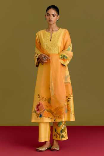 Devnaagri Floral Hand Paint Kurta Set 
