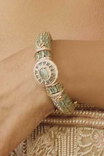 Amaara Jewels Emerald Radiance Embellished Bracelet 