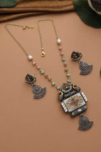 Swabhimann Embellished Pendant Necklace Set 