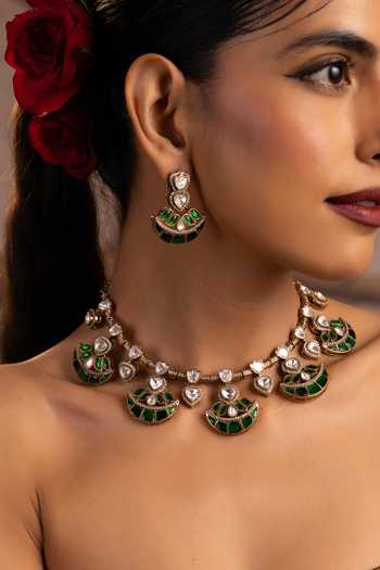 Swabhimann_Green Emerald Polki Hasli Necklace Set _Online_at_Aza_Fashions