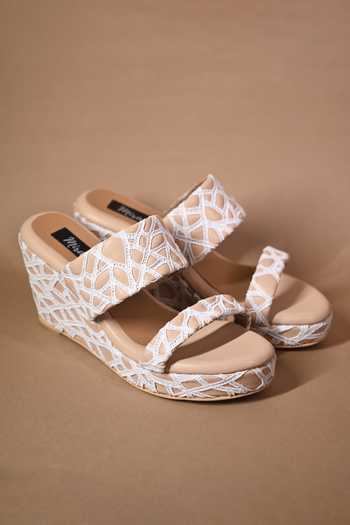 Miraki Web Pattern Wedges 