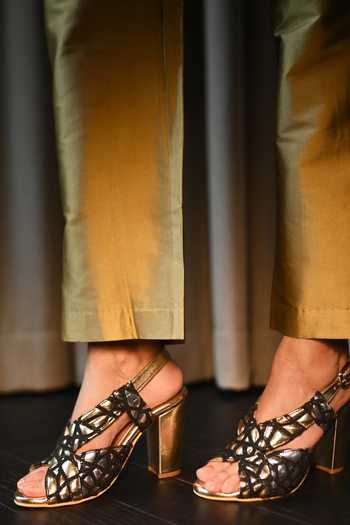 Buy_Miraki_Black Web Detailing Sling Back Heels 
