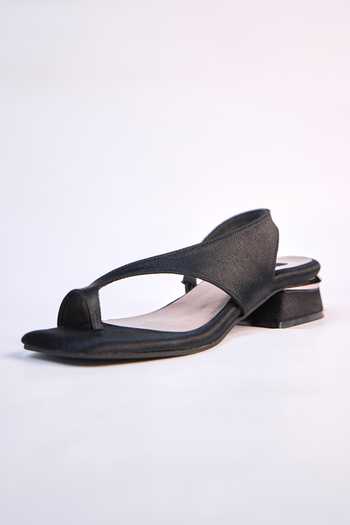 Miraki_Black Minimal Sculpted Heels _Online_at_Aza_Fashions