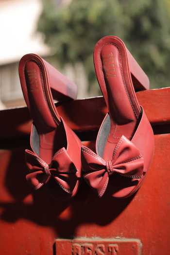 Tiesta Maroon Bow Strap Block Heels 