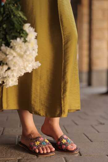 Tiesta Floral Hand Embroidered Flats 