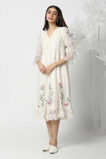 Kaveri A Window To Eden Bed Of Roses Dress 
