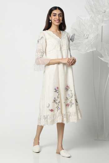 Buy_Kaveri_Off White Linen V-neck A Window To Eden Bed Roses Dress _Online_at_Aza_Fashions