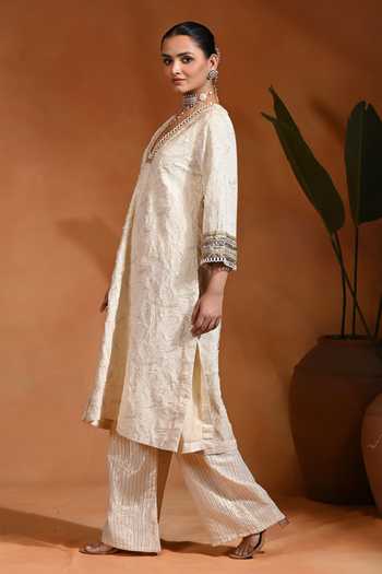 Shop Rishi and Vibhuti Ivory Jacquard, Lurex V-neck, Yes Shubhra Kurta And Pant Set Online at Aza Fashions Shop_Rishi and Vibhuti_Ivory Jacquard, Lurex V-neck, Yes Shubhra Kurta And Pant Set _Online_at_Aza_Fashions