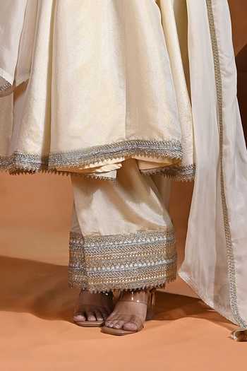 Rishi and Vibhuti Ivory Silk, Organza, Tissue Round Neck Lace Work Anarkali Pant Set Online at Aza Fashions Rishi and Vibhuti_Ivory Silk, Organza, Tissue Round Neck Lace Work Anarkali Pant Set _Online_at_Aza_Fashions