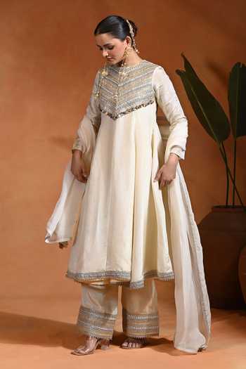 Shop Rishi and Vibhuti Ivory Silk, Organza, Tissue Round Neck Lace Work Anarkali Pant Set Online at Aza Fashions Shop_Rishi and Vibhuti_Ivory Silk, Organza, Tissue Round Neck Lace Work Anarkali Pant Set _Online_at_Aza_Fashions