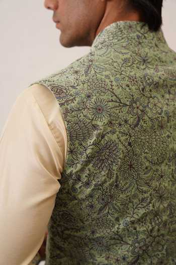 Shop_ZOOP MEN_Green Velvet, Polyester, Silk Embroidered Bundi Kurta Set _Online_at_Aza_Fashions