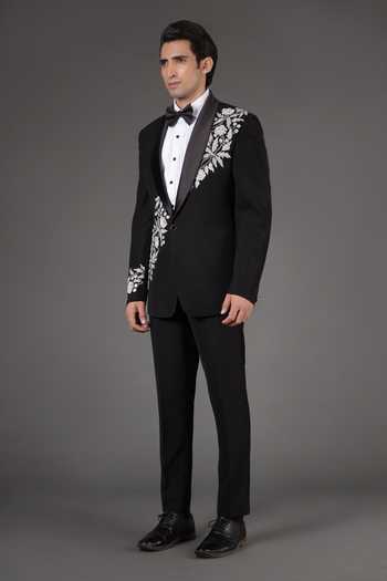 ZOOP MEN Placed Floral Embroidered Tuxedo Set 