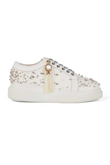 Shop Anaar White Celeste Classic Sneakers Online at Aza Fashions Shop_Anaar_White Celeste Classic Sneakers _Online_at_Aza_Fashions