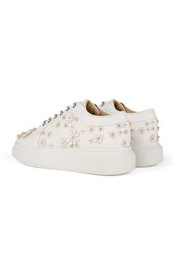 Buy Anaar White Punk Daisies Classic Sneakers Online at Aza Fashions Buy_Anaar_White Punk Daisies Classic Sneakers _Online_at_Aza_Fashions