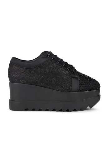 Anaar Black Nazakat Wedge Sneakers at Aza Fashions Anaar_Black Nazakat Wedge Sneakers _at_Aza_Fashions