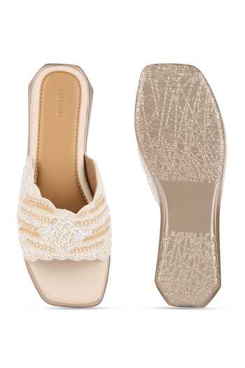 Anaar Sweet Bean Flat Sandals 