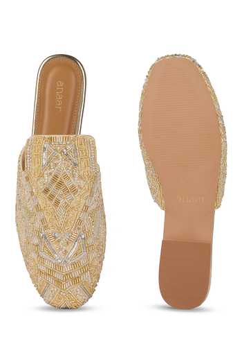 Anaar Queen Embroidered Mules 