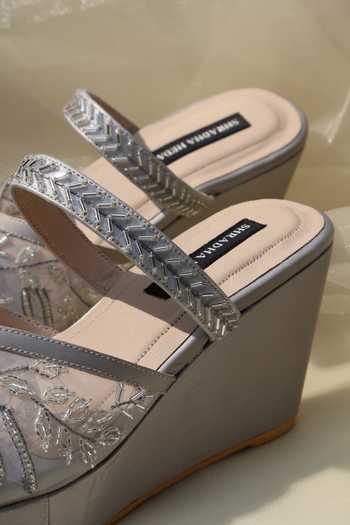 Buy_Shradha Hedau Footwear Couture_Grey Clarion Leaf Embroidered Wedges 