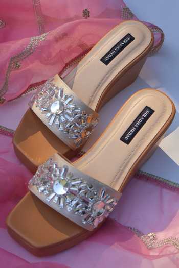 Buy_Shradha Hedau Footwear Couture_Beige Aria Crystal Gemstone Cluttered Wedges 