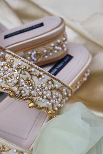 Buy_Shradha Hedau Footwear Couture_Pink Elara Embroidered Heels 