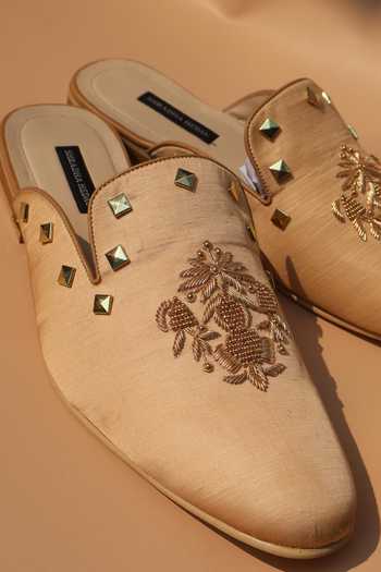 Buy_Shradha Hedau Footwear Couture_Beige Ved Metallic Crest Slip-on Mules _Online_at_Aza_Fashions