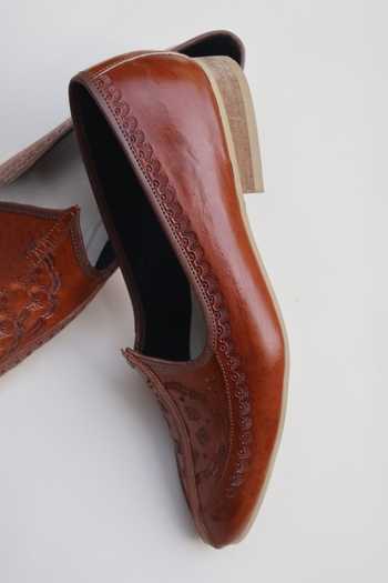 Shradha Hedau Footwear Couture Digvijay Etched Mules 