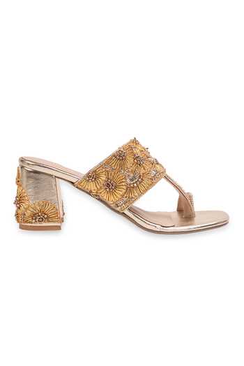5elements Gold Ridhya Embroidered Kolhapuri Heels Online at Aza Fashions 5elements_Gold Ridhya Embroidered Kolhapuri Heels _Online_at_Aza_Fashions