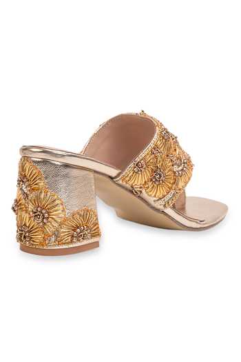 5elements Gold Ridhya Embroidered Kolhapuri Heels at Aza Fashions 5elements_Gold Ridhya Embroidered Kolhapuri Heels _at_Aza_Fashions