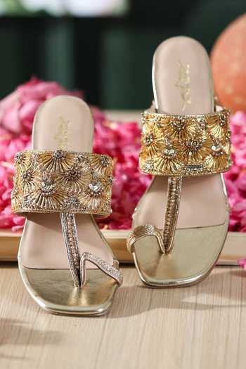 5elements Ridhya Embroidered Kolhapuri Heels 