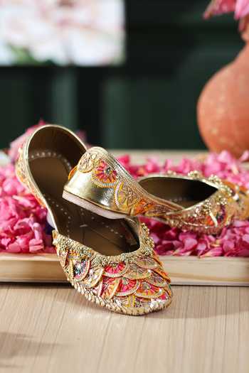 Shop_5elements_Multi Color Vireya Embroidered Juttis 