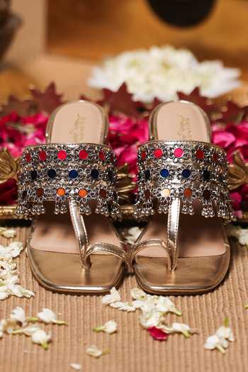 5elements Mehrasa Embroidered Kolhapuri Heels 