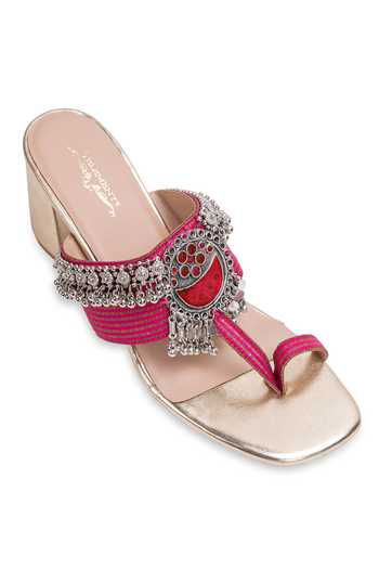 Buy 5elements Gold Suryana Embroidered Kolhapuri Heels Online at Aza Fashions Buy_5elements_Gold Suryana Embroidered Kolhapuri Heels _Online_at_Aza_Fashions
