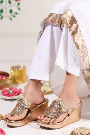 Buy_5elements_Brown Varnika Embroidered Wedges 
