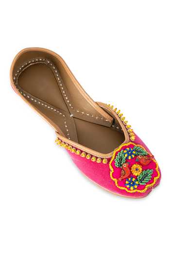 Buy_5elements_Pink Gulnaar Embroidered Juttis _Online_at_Aza_Fashions
