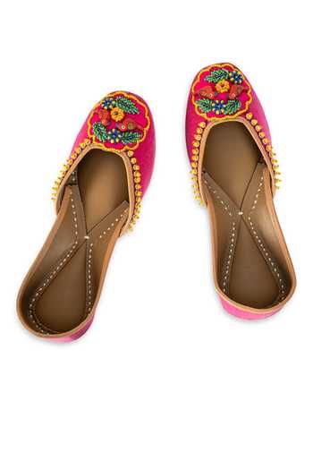 5elements_Pink Gulnaar Embroidered Juttis _at_Aza_Fashions