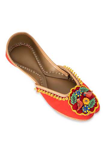 Buy_5elements_Red Surkhgul Embroidered Juttis _Online_at_Aza_Fashions