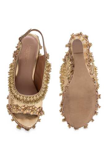 5elements Kanaklata Embroidered Wedges 
