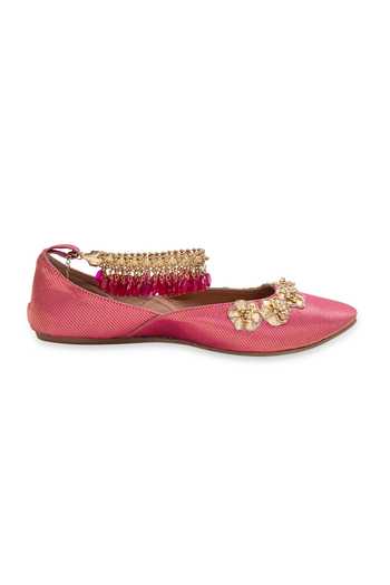 Buy_5elements_Pink Ruhina Ankle Strap Juttis _Online_at_Aza_Fashions
