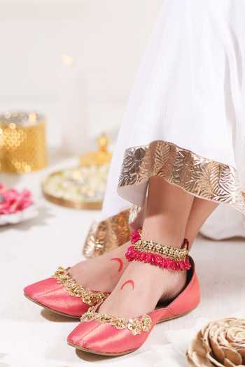 Shop_5elements_Pink Ruhina Ankle Strap Juttis 