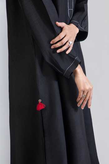 Buy_Tuli_Black Silk, Cotton Round Neck, Yes Meira Dola Kurta Set 
